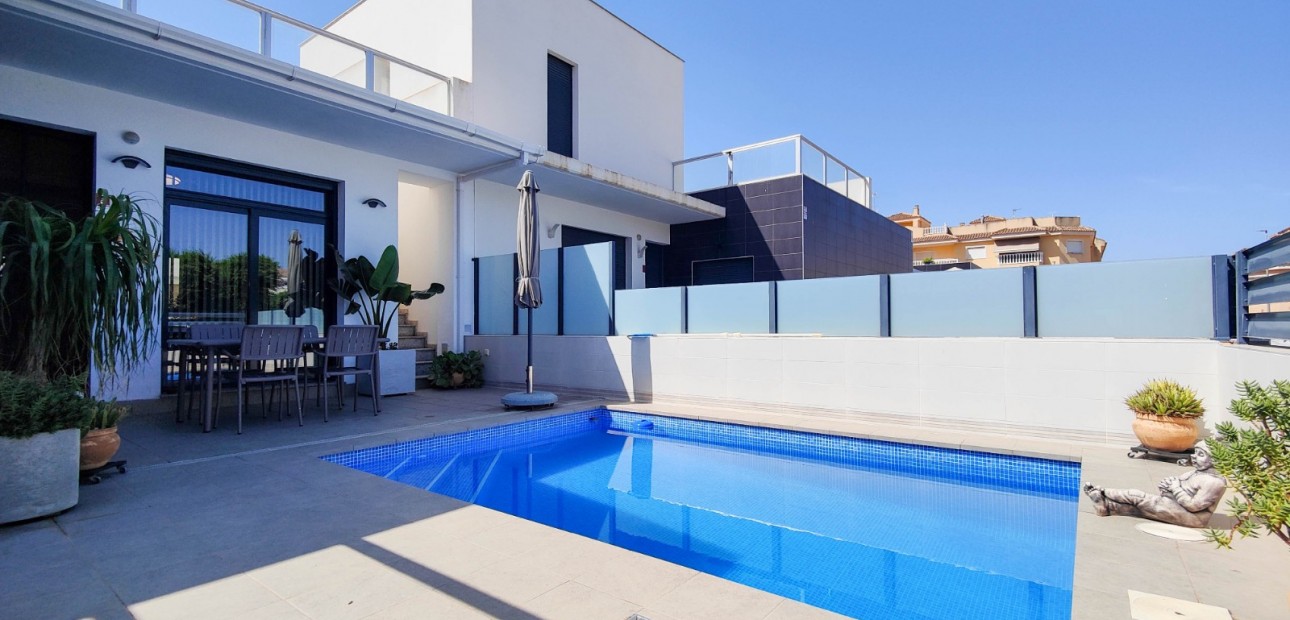Venta - Detached Villa -
Formentera del Segura - Formentera - Village