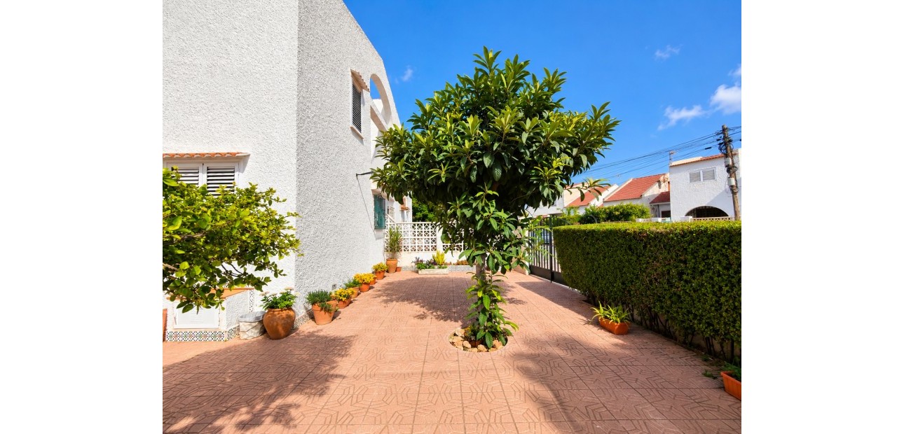 Venta - Adosado -
Torrevieja - Nueva Torrevieja