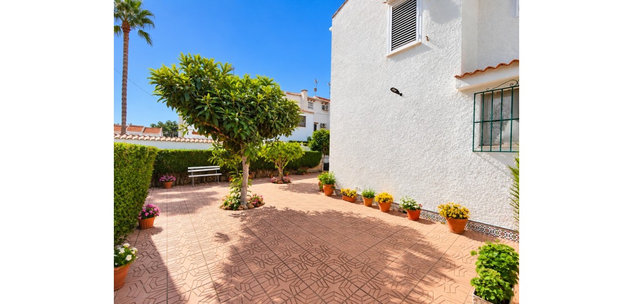 Venta - Adosado -
Torrevieja - Nueva Torrevieja