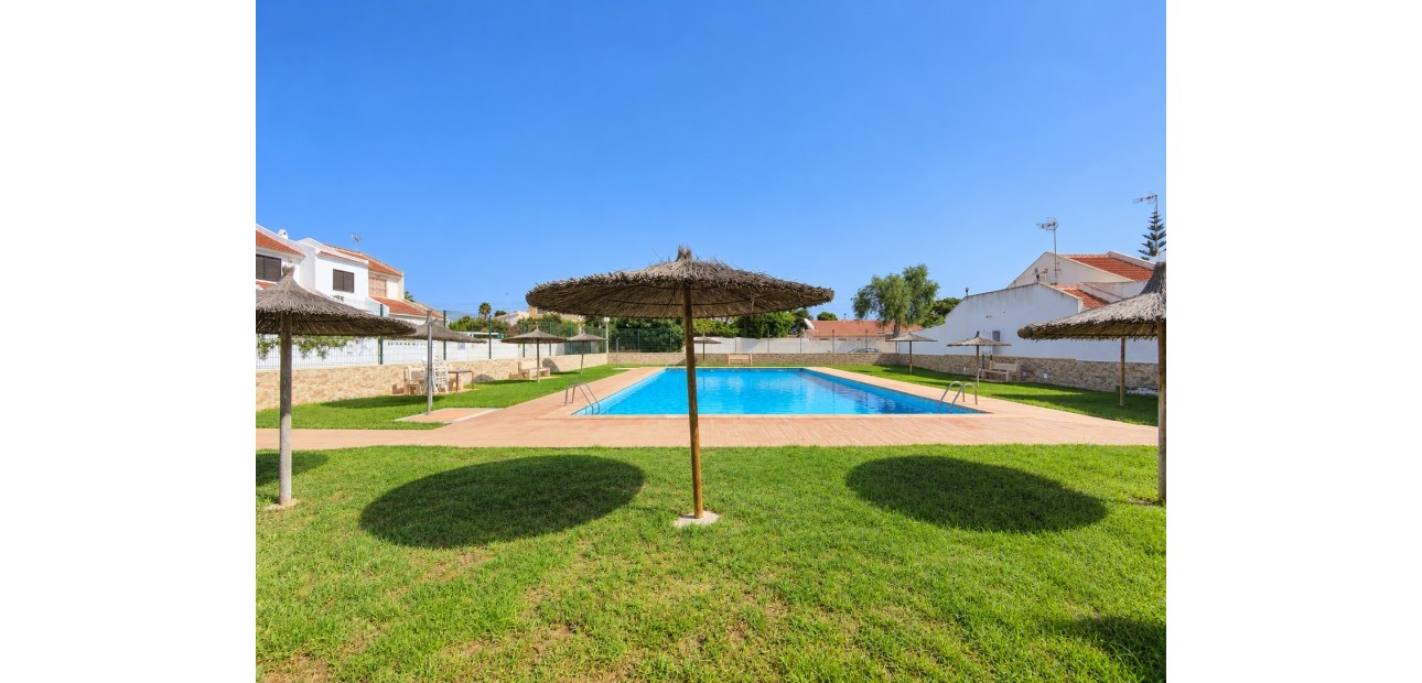 Venta - Adosado -
Torrevieja - Nueva Torrevieja
