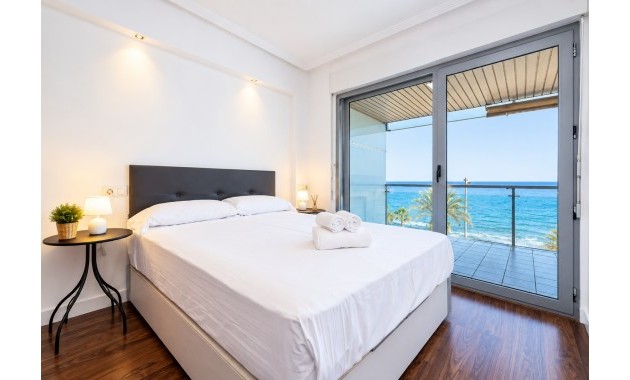 Venta - Apartamento / piso -
Torrevieja - Playa Del Cura