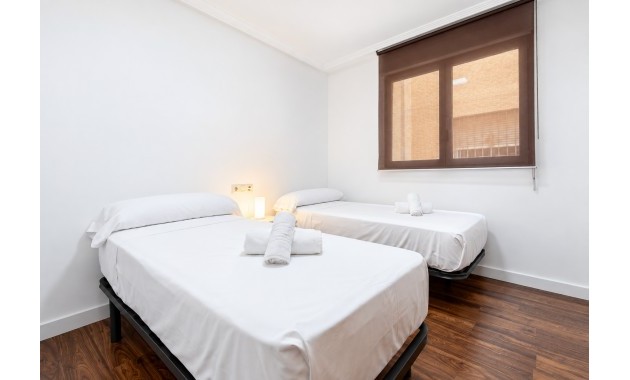 Venta - Apartamento / piso -
Torrevieja - Playa Del Cura