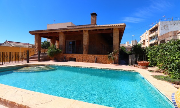 Venta - Detached Villa -
Formentera del Segura - Formentera - Village
