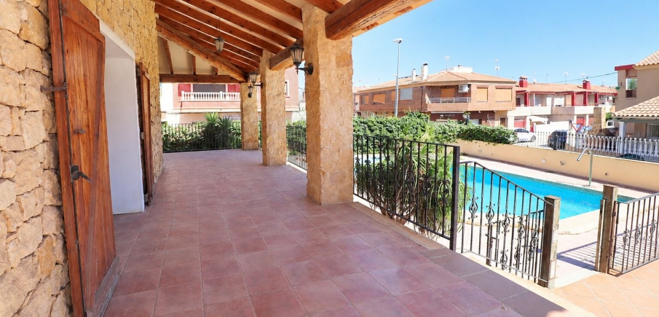 Venta - Detached Villa -
Formentera del Segura - Formentera - Village