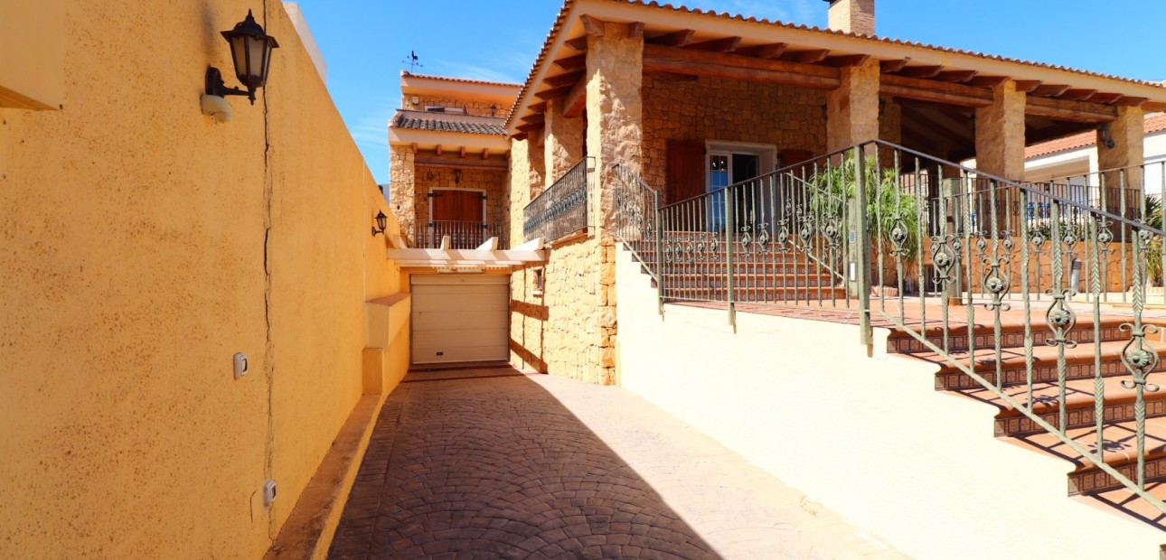 Venta - Detached Villa -
Formentera del Segura - Formentera - Village