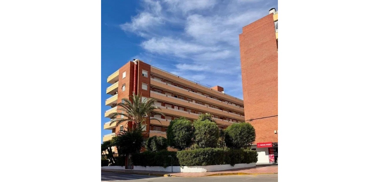 Venta - Apartamento / piso -
Torrevieja - Punta prima