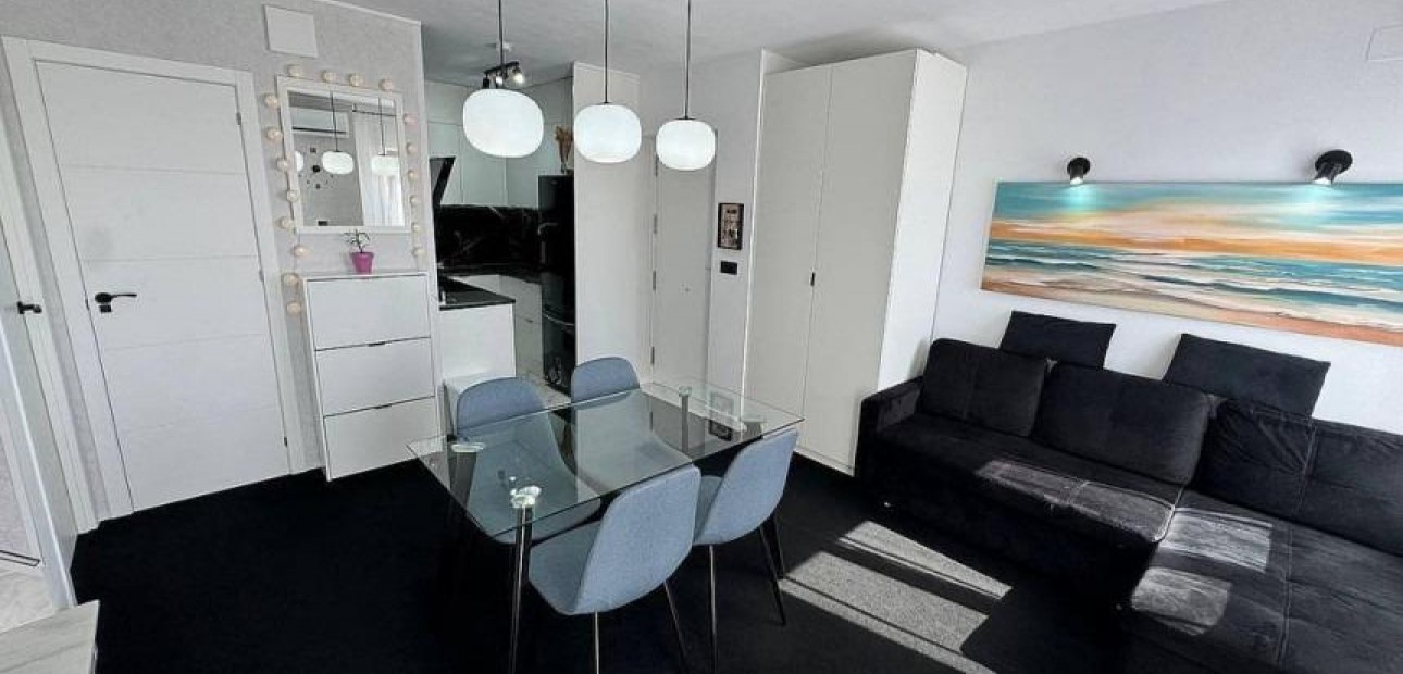 Venta - Terraced house -
Torrevieja - Carrefour