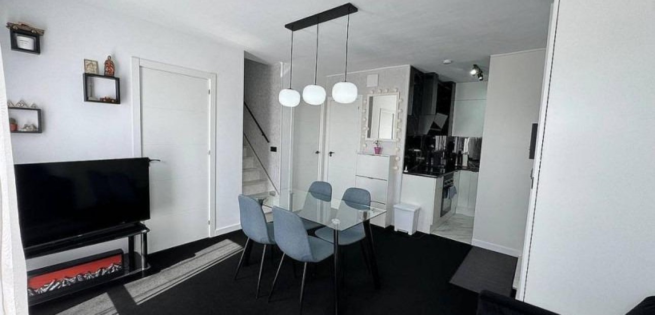 Venta - Terraced house -
Torrevieja - Carrefour