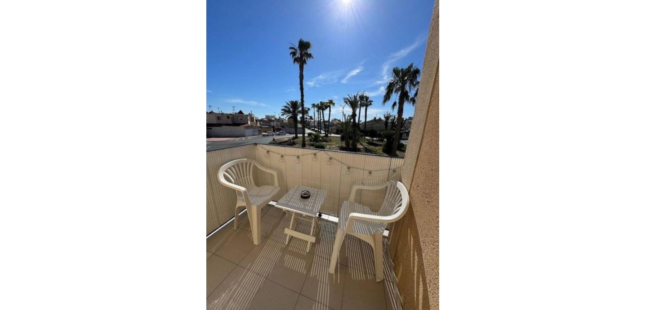 Venta - Terraced house -
Torrevieja - Carrefour