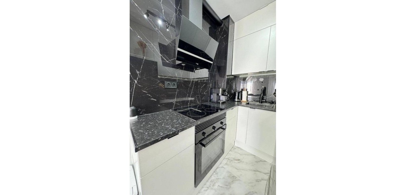 Venta - Terraced house -
Torrevieja - Carrefour