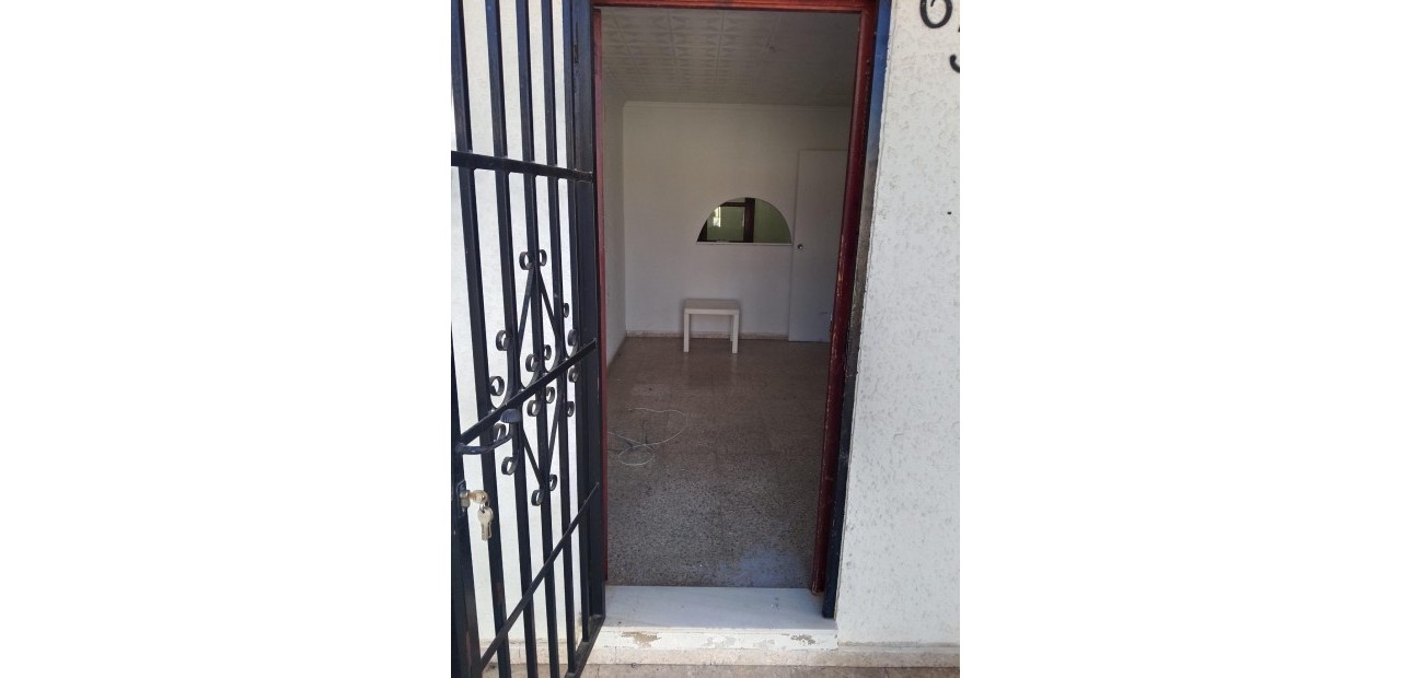 Venta - Apartamento / piso -
Torrevieja - El limonar