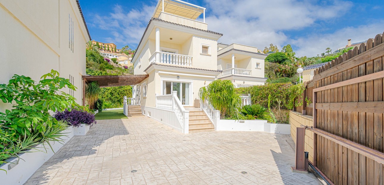 Venta - Detached Villa -
Alicante - El Campello