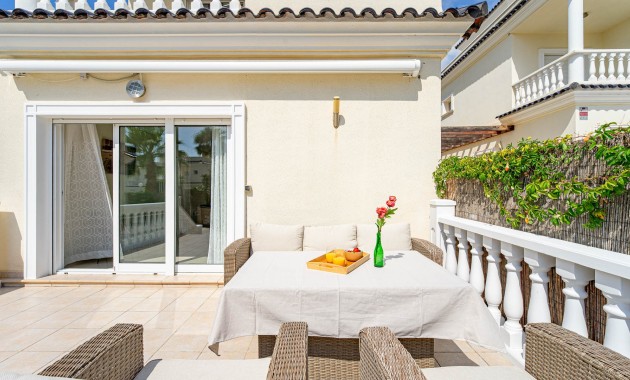 Venta - Detached Villa -
Alicante - El Campello