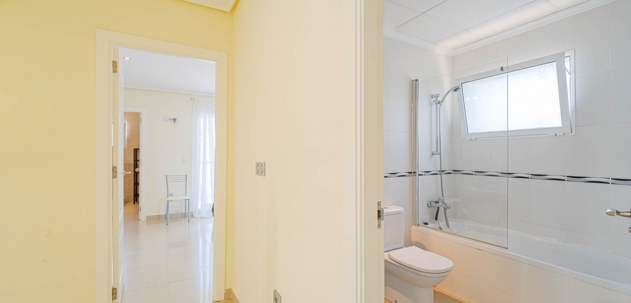 Venta - Detached Villa -
Alicante - El Campello