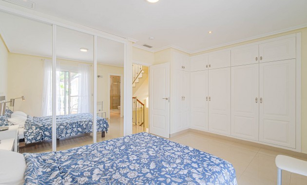 Venta - Detached Villa -
Alicante - El Campello