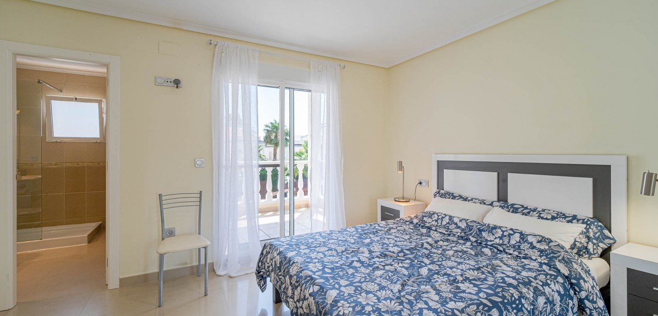 Venta - Detached Villa -
Alicante - El Campello