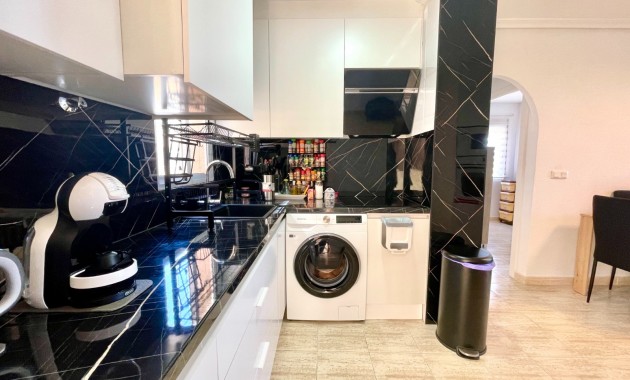 Herverkoop - Appartement / flat -
La Siesta