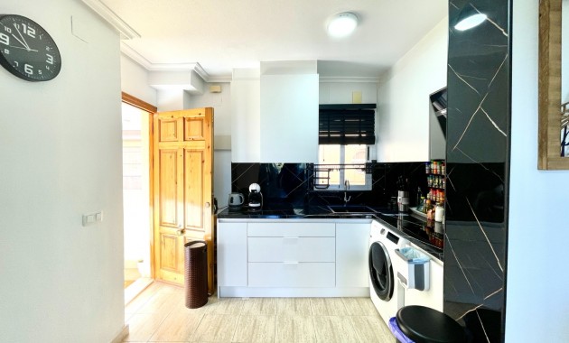 Herverkoop - Appartement / flat -
La Siesta
