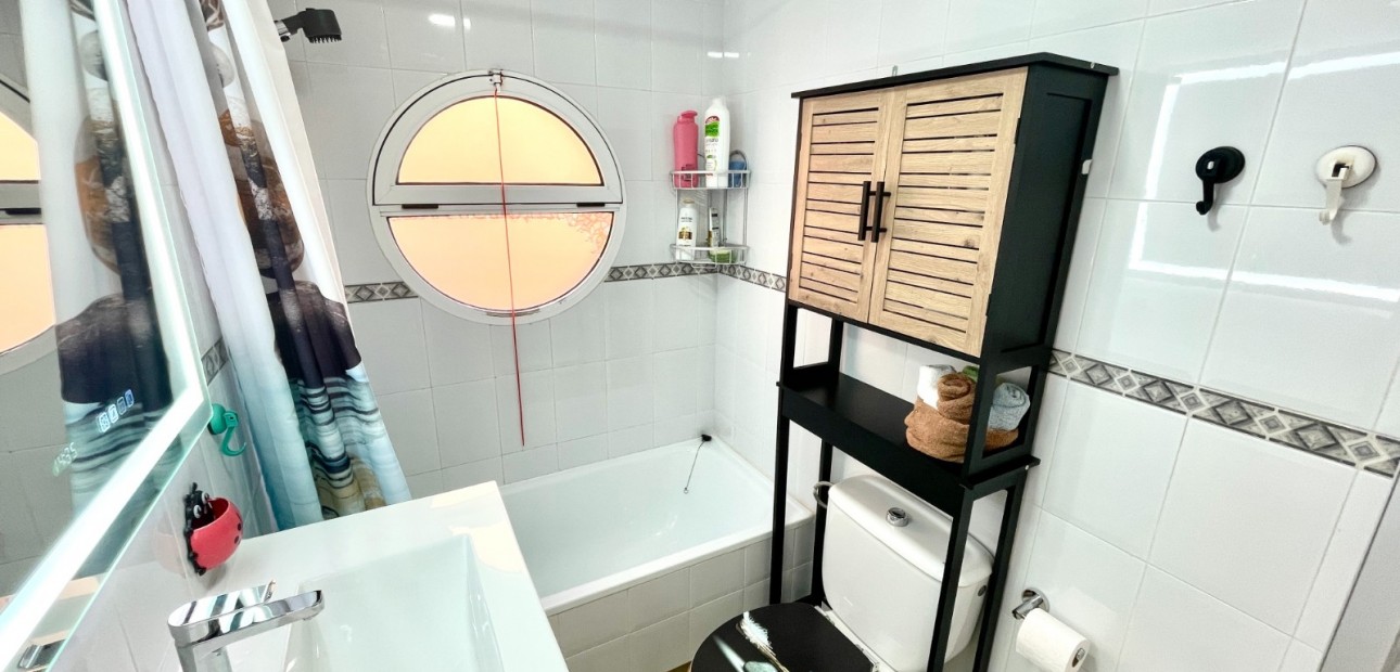 Herverkoop - Appartement / flat -
La Siesta