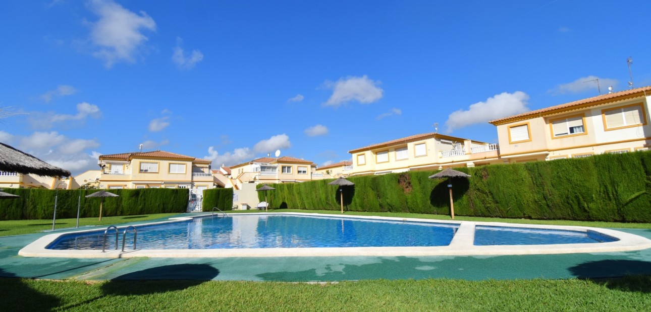 Venta - Apartamento / piso -
Orihuela Costa - Playa Flamenca
