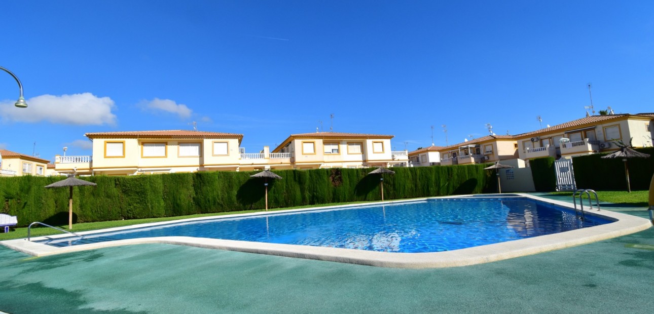 Venta - Apartamento / piso -
Orihuela Costa - Playa Flamenca