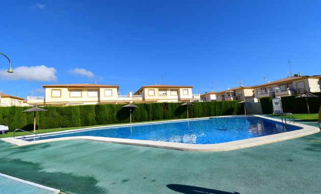 Venta - Apartamento / piso -
Orihuela Costa - Playa Flamenca