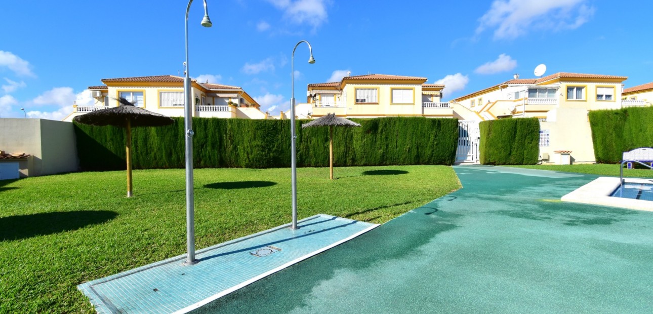 Venta - Apartamento / piso -
Orihuela Costa - Playa Flamenca