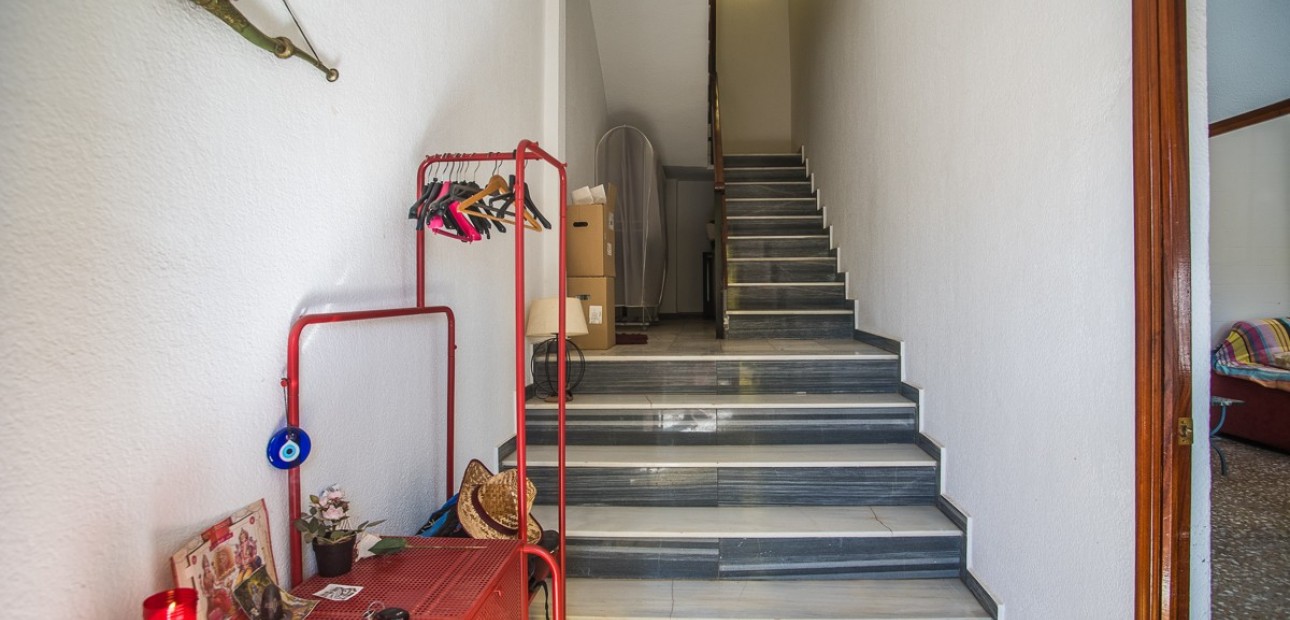 Venta - House -
Orihuela - Redovan