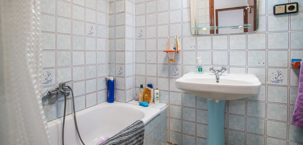 Venta - House -
Orihuela - Redovan