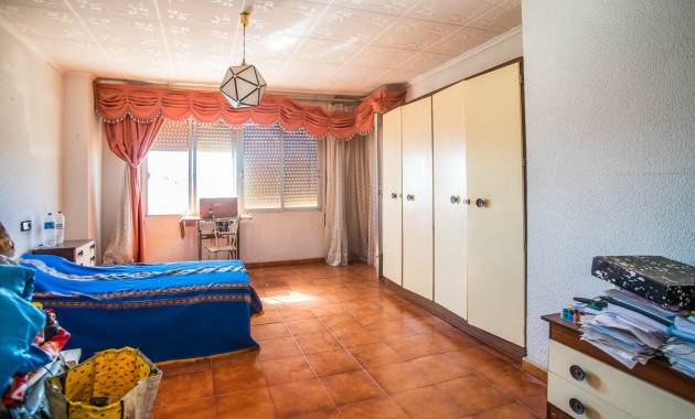 Venta - House -
Orihuela - Redovan