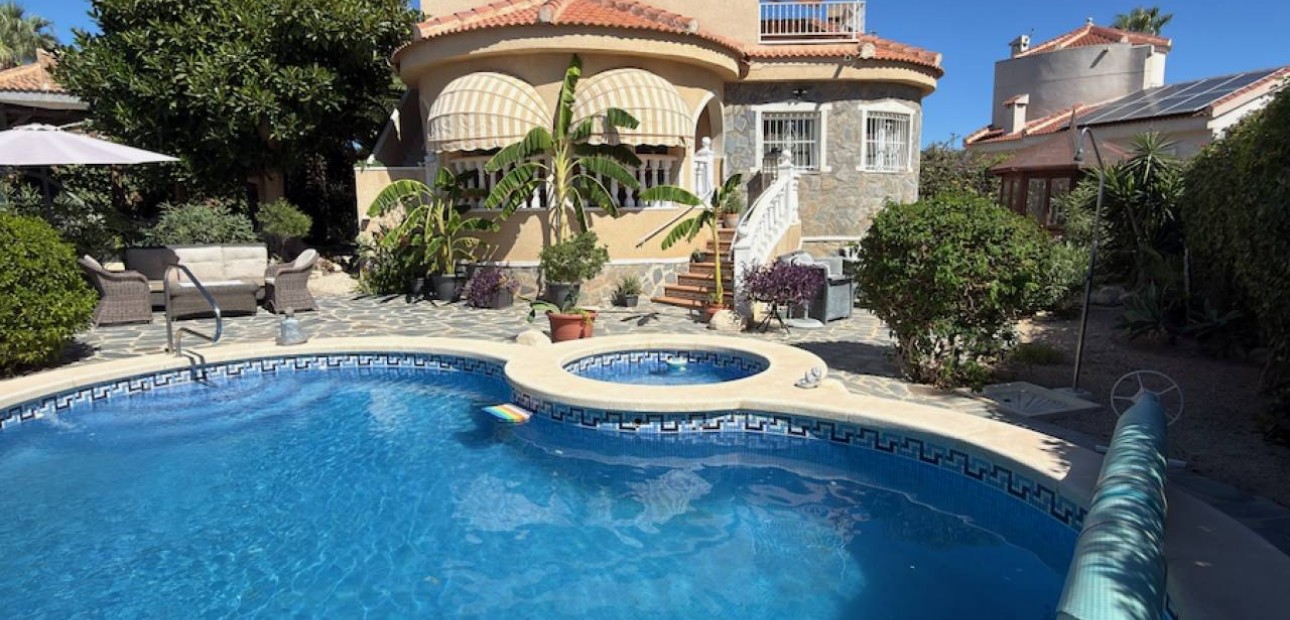 Venta - Villa -
Ciudad Quesada - Lo Pepin