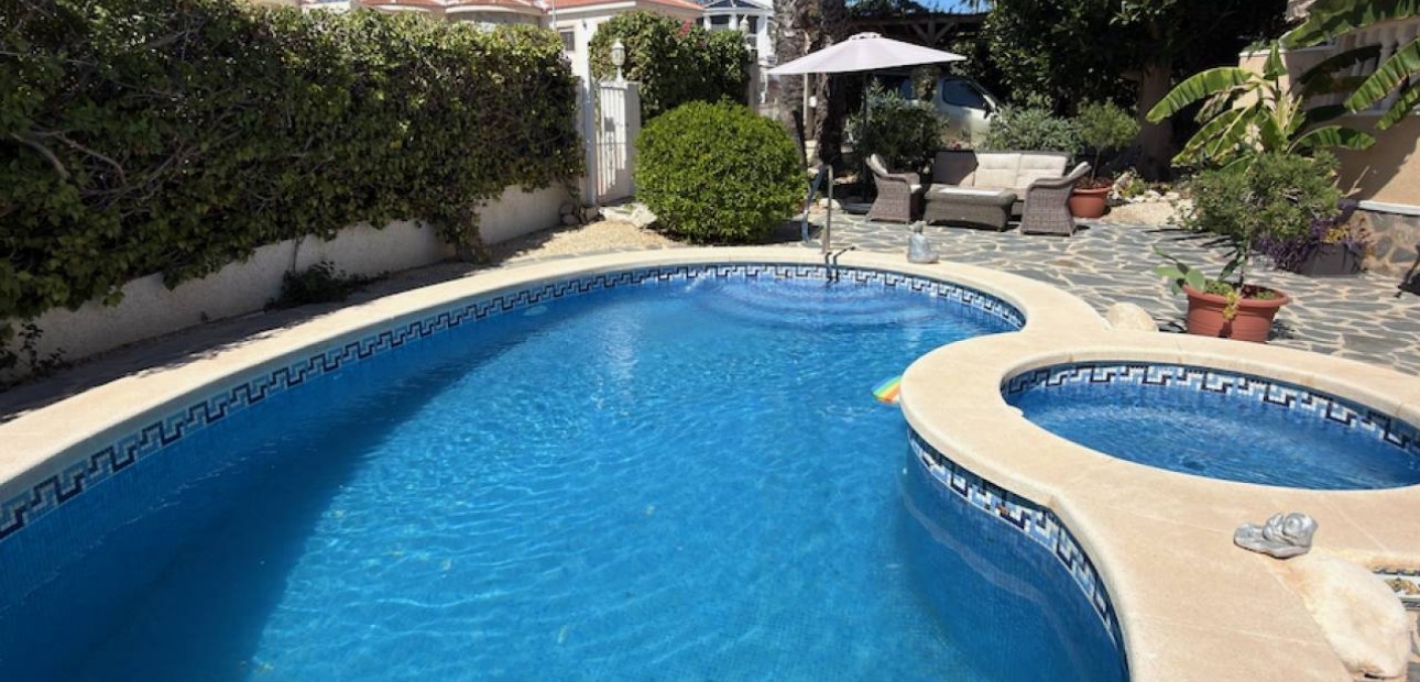 Venta - Villa -
Ciudad Quesada - Lo Pepin