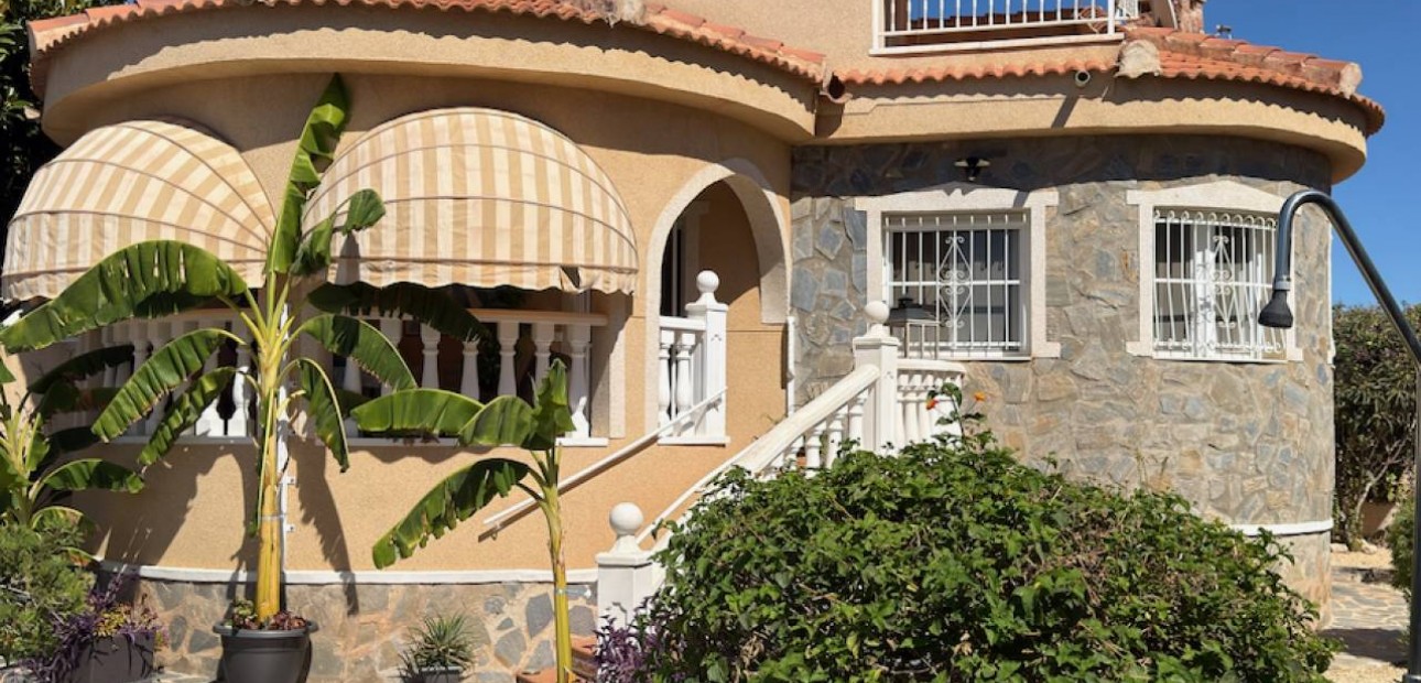 Venta - Villa -
Ciudad Quesada - Lo Pepin