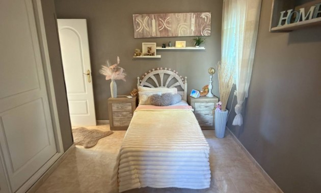 Venta - Villa -
Ciudad Quesada - Lo Pepin