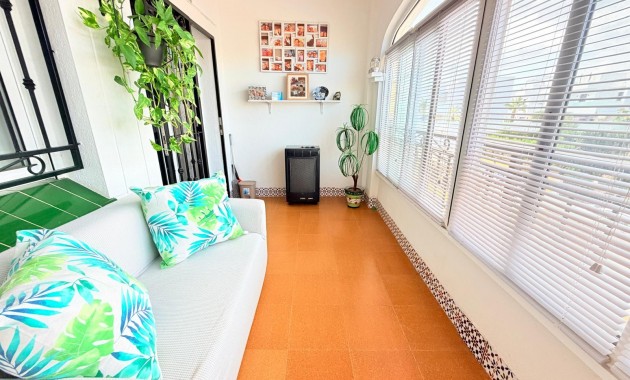 Venta - Apartamento / piso -
Los Montesinos - La herrada