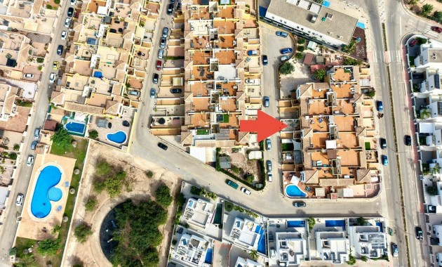 Venta - Apartamento / piso -
Los Montesinos - La herrada