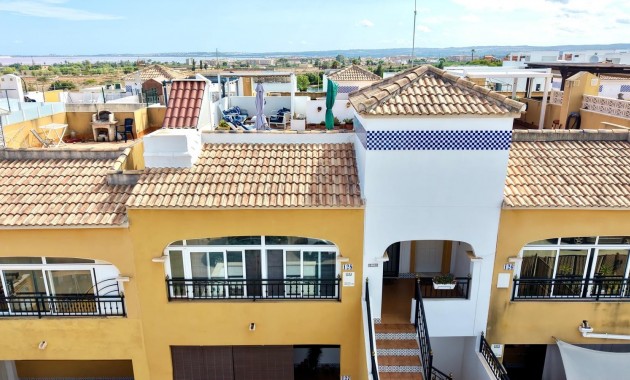 Venta - Apartamento / piso -
Los Montesinos - La herrada