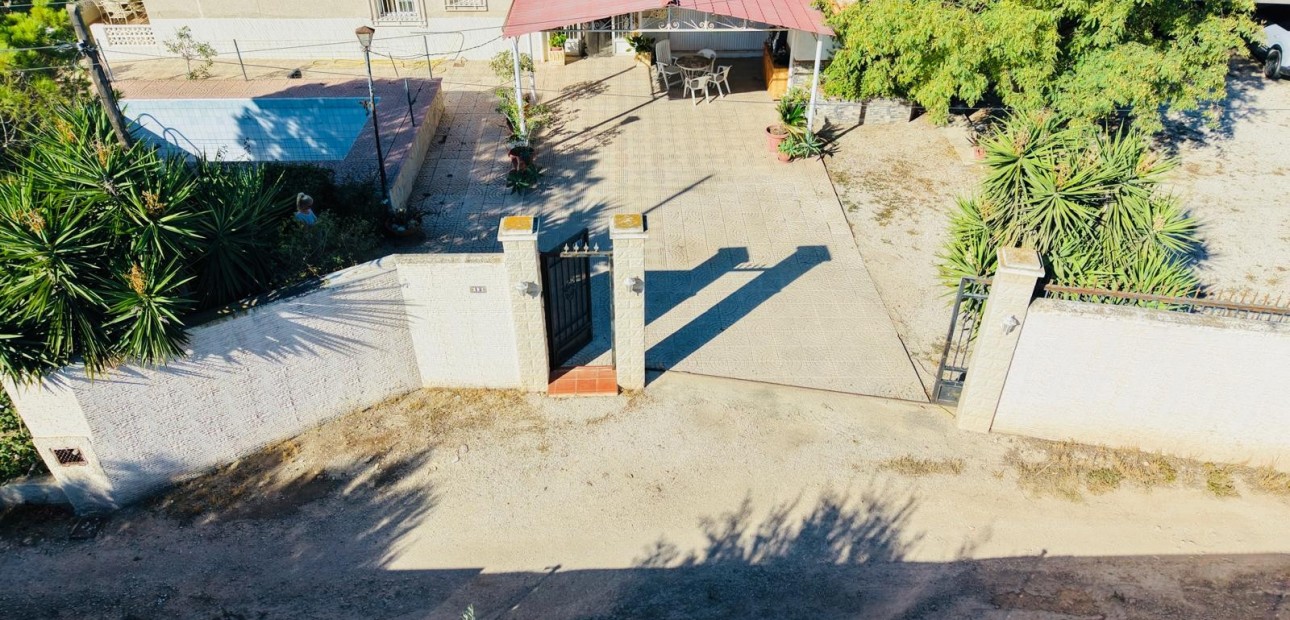 Sale - Detached Villa -
Crevillente