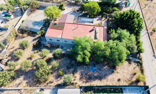 Sale - Detached Villa -
Crevillente