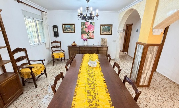 Sale - Detached Villa -
Crevillente
