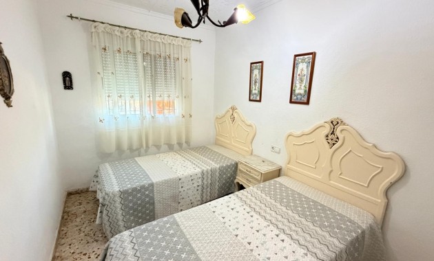 Sale - Detached Villa -
Crevillente