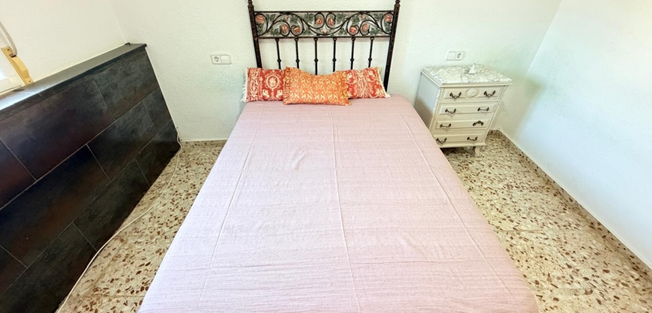 Sale - Detached Villa -
Crevillente