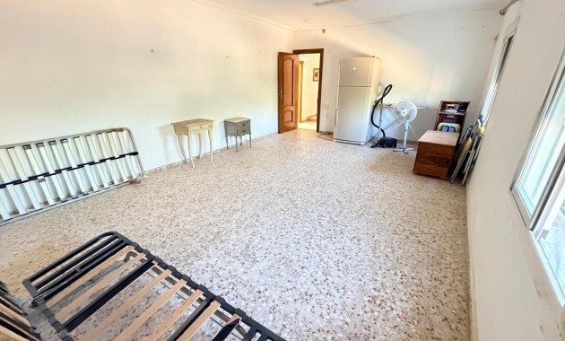 Sale - Detached Villa -
Crevillente