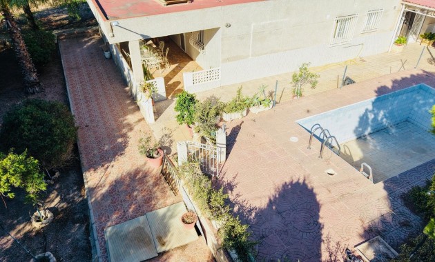 Sale - Detached Villa -
Crevillente