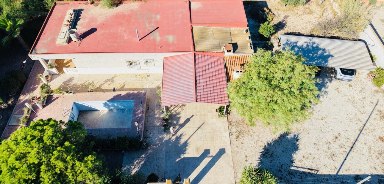 Sale - Detached Villa -
Crevillente