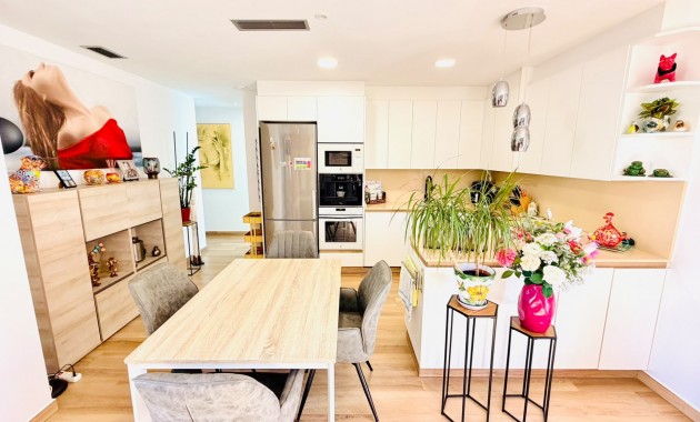 Venta - Semi Detached Villa -
Los Montesinos - La Herada