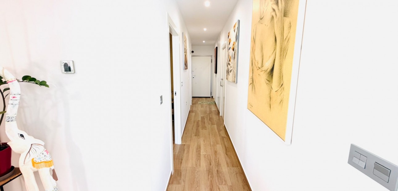 Venta - Semi Detached Villa -
Los Montesinos - La Herada