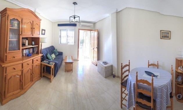 Venta - Bungalow -
Torrevieja - Centro