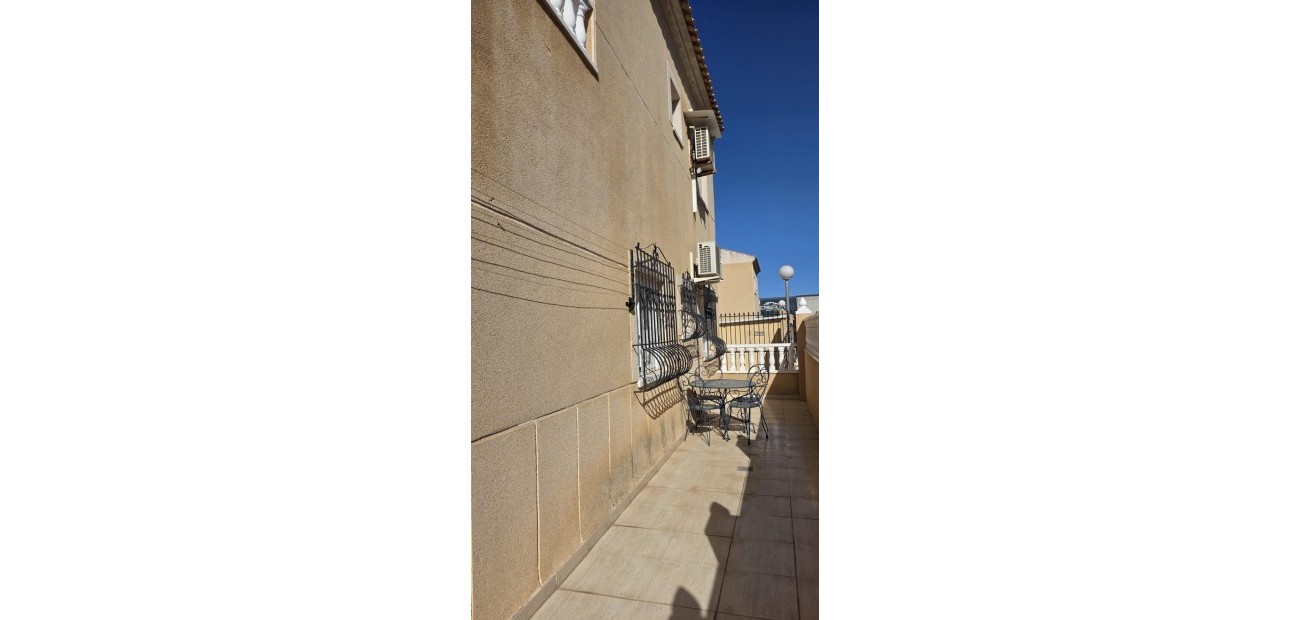 Venta - Bungalow -
Torrevieja - Centro