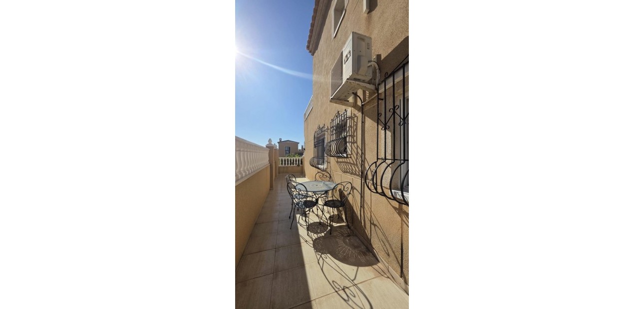 Venta - Bungalow -
Torrevieja - Centro